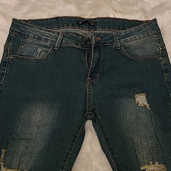 Distressed Jean's - Picture 2 of 6